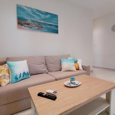 Sea Pleasure Apartment Peraía エクステリア 写真