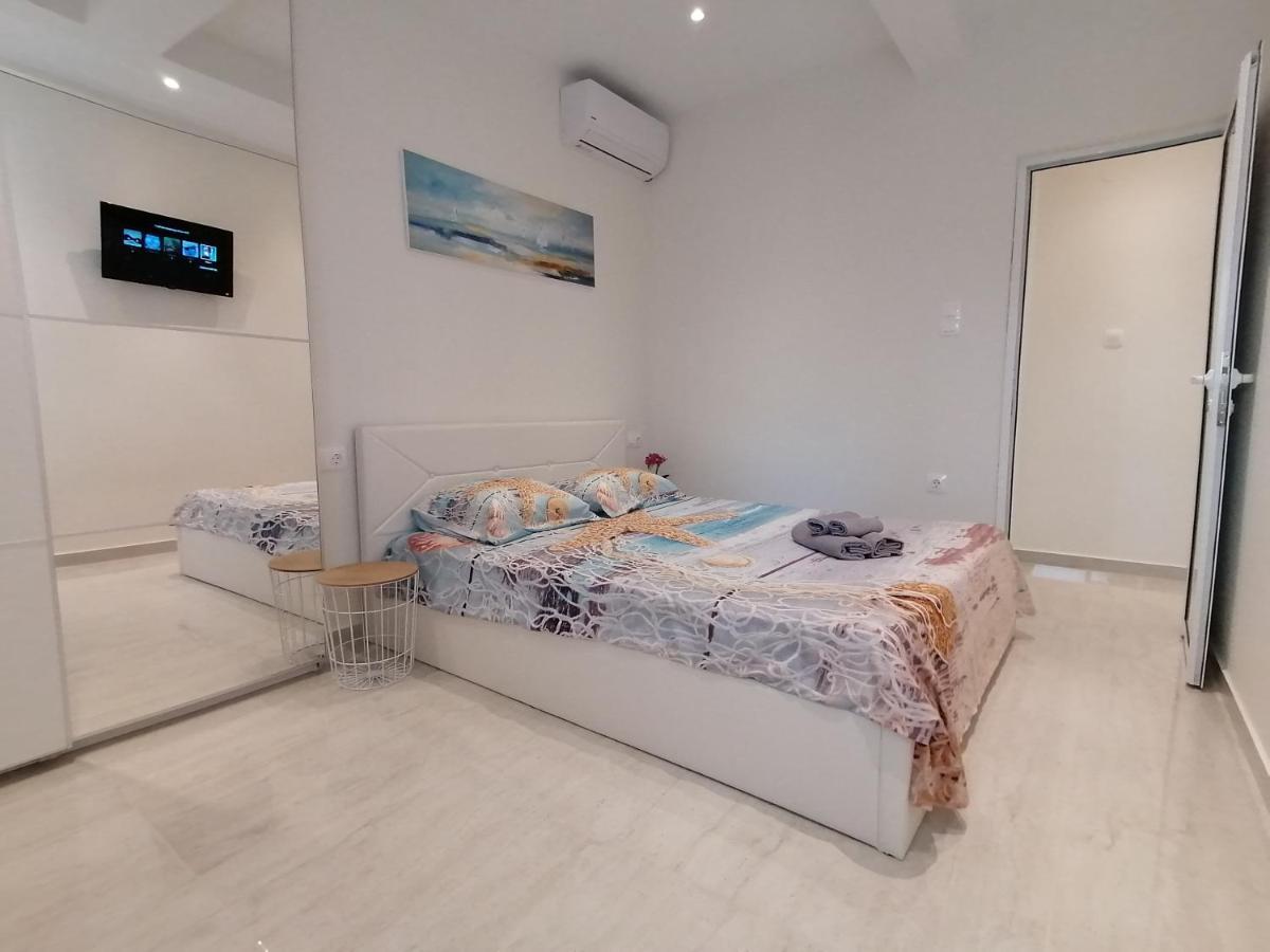 Sea Pleasure Apartment Peraía エクステリア 写真
